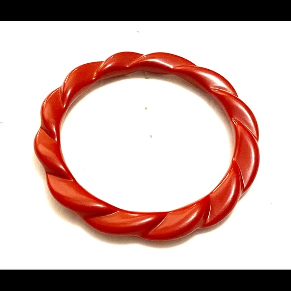 Vintage Jewelry - Vintage red plastic bangle bracelet Vintage Jewelry - Vintage red plastic bangle bracelet